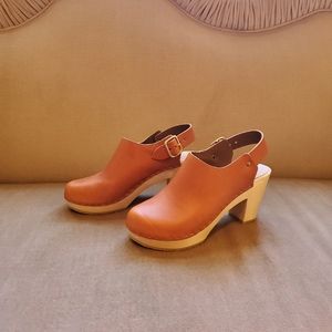 Bryr Susie Closed Toe, High Heel in Whiskey